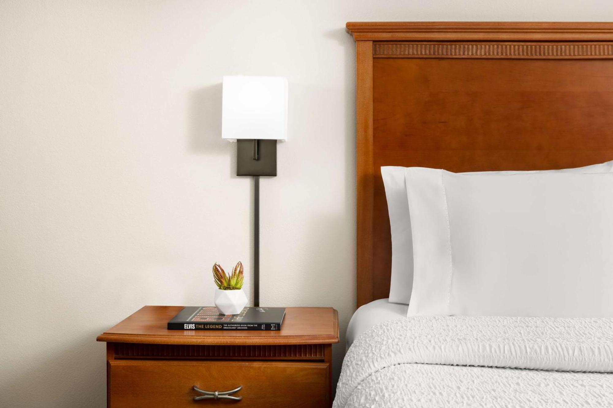 Hampton Inn Memphis-Walnut Grove/Baptist East Екстер'єр фото