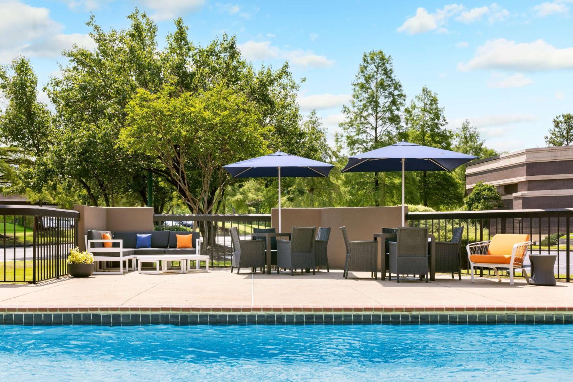 Hampton Inn Memphis-Walnut Grove/Baptist East Екстер'єр фото